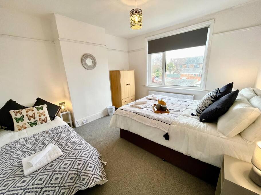 Portsmouth 3 Bedroom Getaway, Sleeps 6 Экстерьер фото
