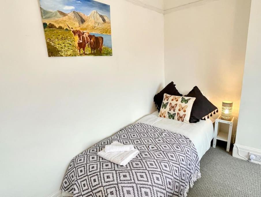 Portsmouth 3 Bedroom Getaway, Sleeps 6 Экстерьер фото