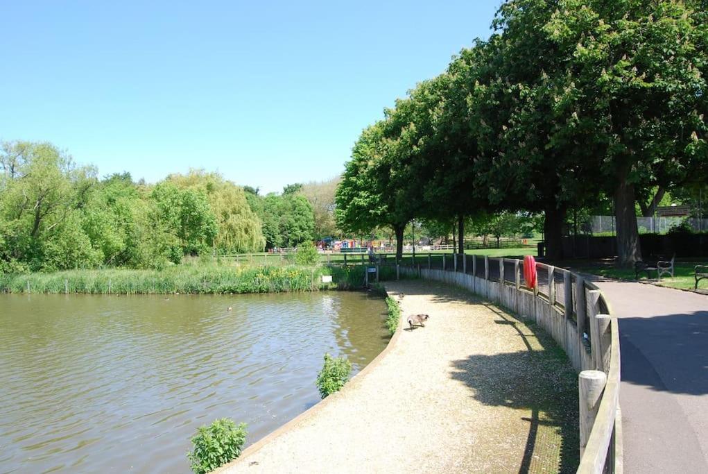 Portsmouth 3 Bedroom Getaway, Sleeps 6 Экстерьер фото